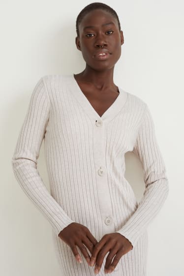 Femei - Rochie din tricot - bej deschis