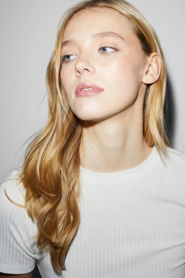 Dona - Samarreta crop - blanc