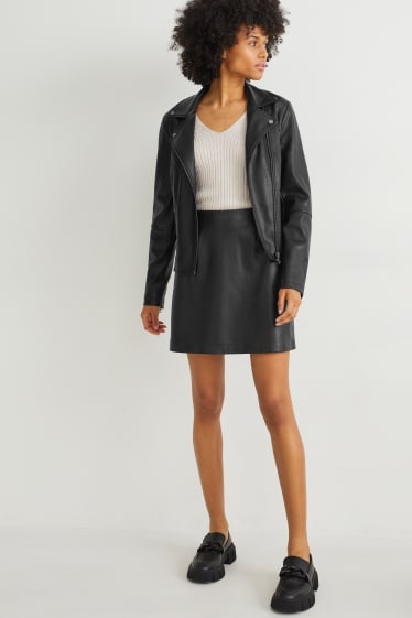 Women - Mini skirt - faux leather - black