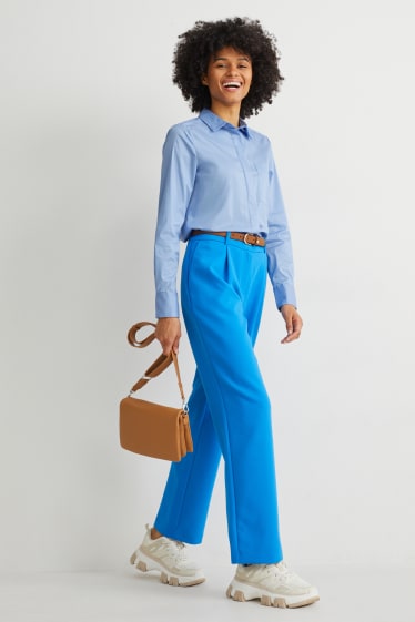 Kobiety - Bluzka w biznesowym stylu - niebieski