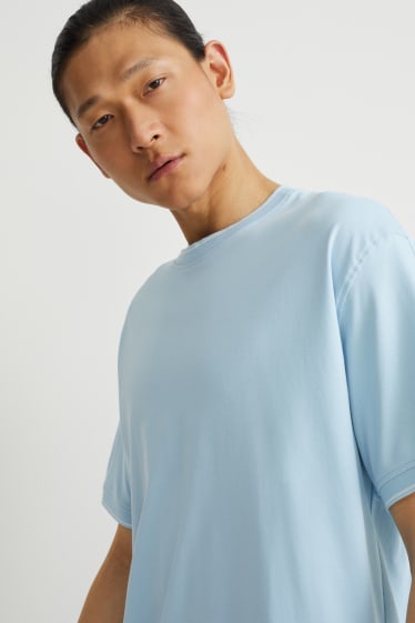 Mężczyźni - T-shirt - bawełna Pima - jasnoniebieski
