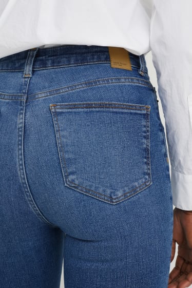 Femmes - Jean à jambe évasée - high waist - LYCRA® - jean bleu