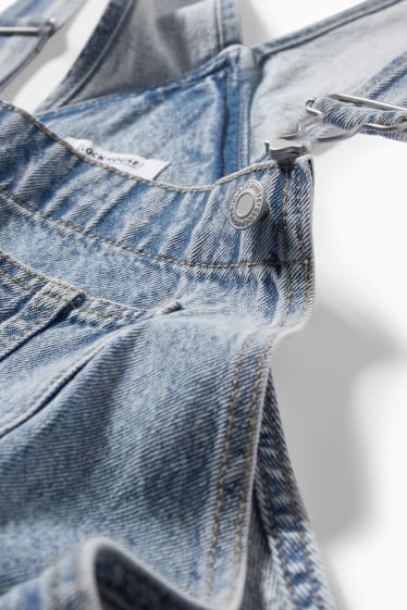Ados & jeunes adultes - CLOCKHOUSE - robe salopette en jean - jean bleu clair