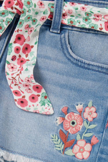 Nena - Texans curts amb cinturó - de flors - texà blau clar