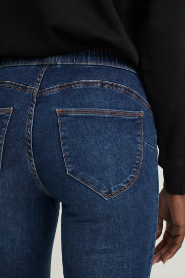 Damen - Capri Jegging Jeans - Mid Waist - LYCRA® - jeansblau