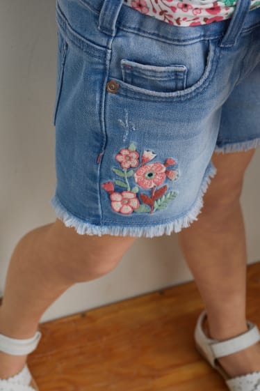 Enfants - Short en jean avec ceinture - à fleurs - jean bleu clair