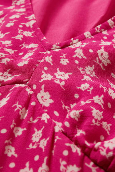 Femmes - Robe de gaze - à fleurs - rose