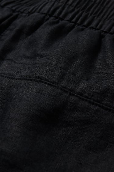 Women - Linen shorts - black