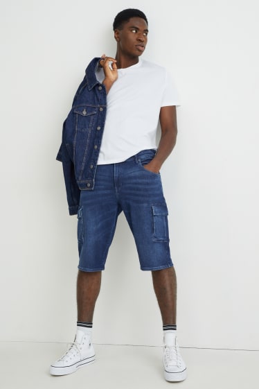 Hommes - Short cargo en jean - jean bleu foncé