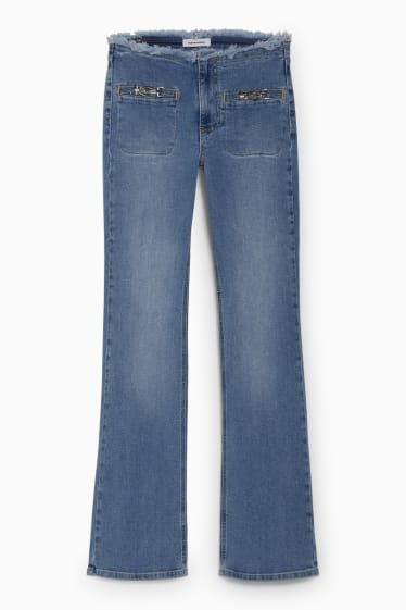 Nastolatki - CLOCKHOUSE- flared jeans - średni stan - dżins-jasnoniebieski