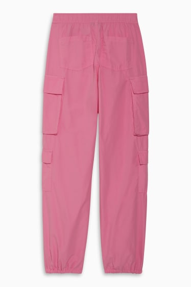 Teens & Twens - CLOCKHOUSE - Cargohose - Mid Waist - Relaxed Fit - pink