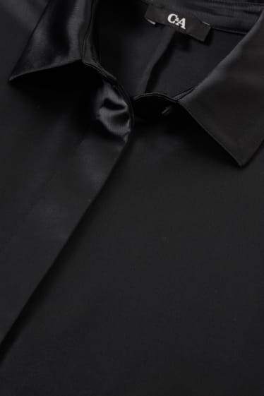 Kobiety - Satynowa sukienka bluzkowa - czarny
