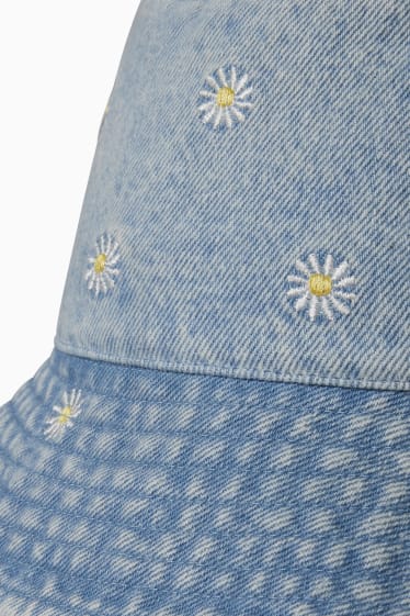 Nastolatki - CLOCKHOUSE - dżinsowy kapelusz - w kwiatki - dżins-jasnoniebieski