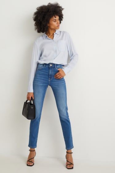 Femmes - Slim jean - high waist - jean galbant - LYCRA® - jean bleu clair