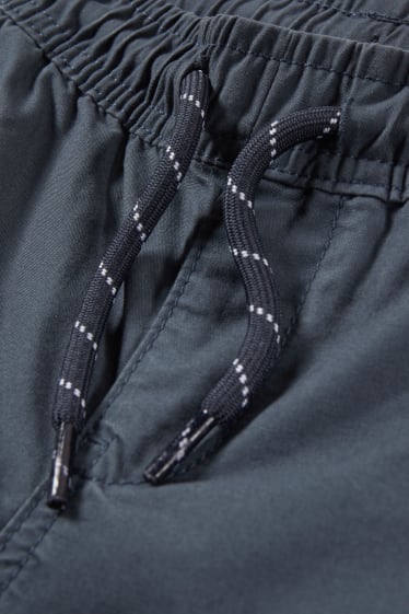 Nen/a - Pantalons curts cargo - blau fosc