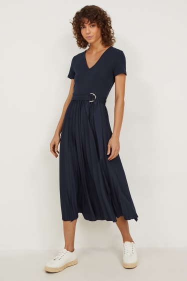 Femmes - Robe fit & flare avec une ceinture - plissée - bleu foncé