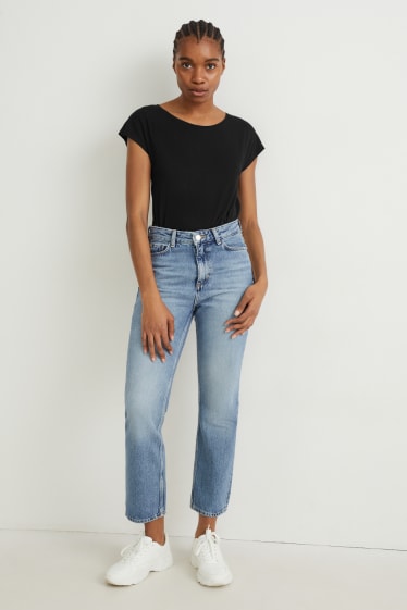 Women - Basic T-shirt - black