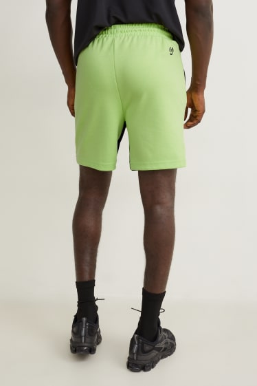 Uomo - Shorts di felpa - verde chiaro