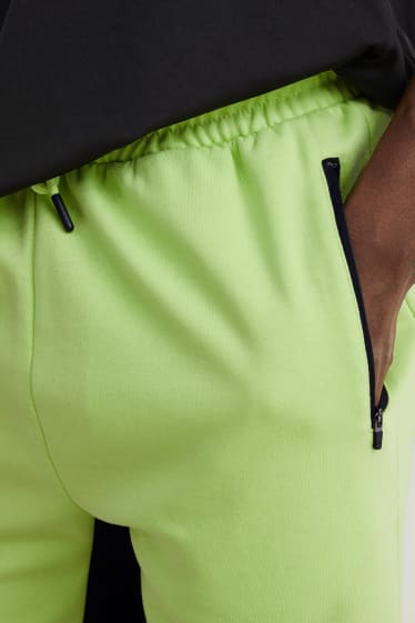 Uomo - Shorts di felpa - verde chiaro