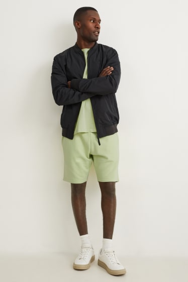 Hommes - Short en molleton - vert clair