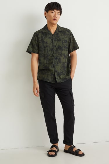 Home - Camisa - regular fit - coll solapa - verd fosc