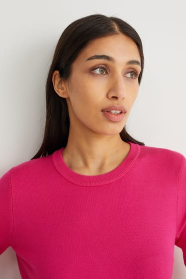 Women - Knitted jumper - short sleeve - pink