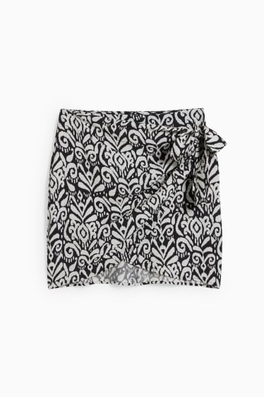 Women - Mini skirt - patterned - black / white