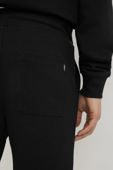 Men - Sweat shorts - black