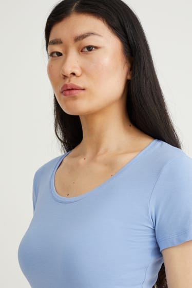 Femei - Tricou - albastru deschis