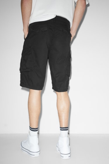 Men - Cargo shorts - black
