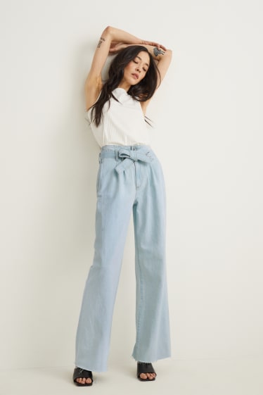 Women - Loose fit jeans - high waist - denim-light blue