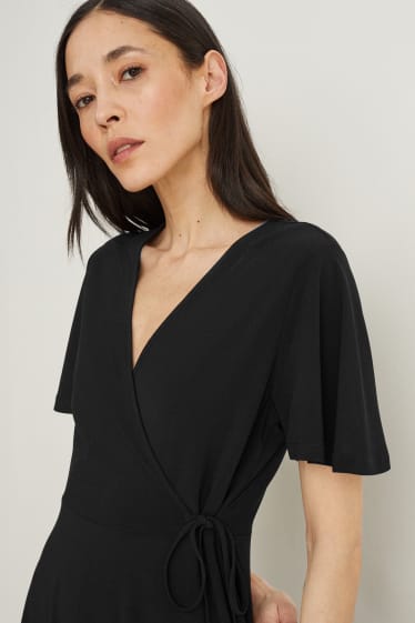 Kobiety - Sukienka w stylu kopertowym - czarny