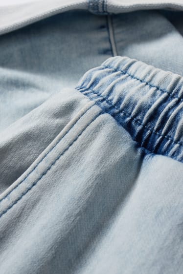 Bărbați - Pantaloni scurți de blugi - LYCRA® - denim-albastru deschis