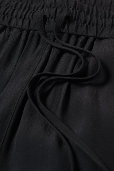 Dona - Pantalons curts bàsics - mid waist - negre