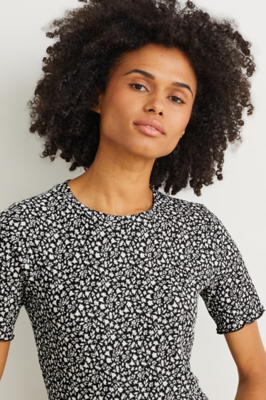 Femei - Tricou - cu flori - negru
