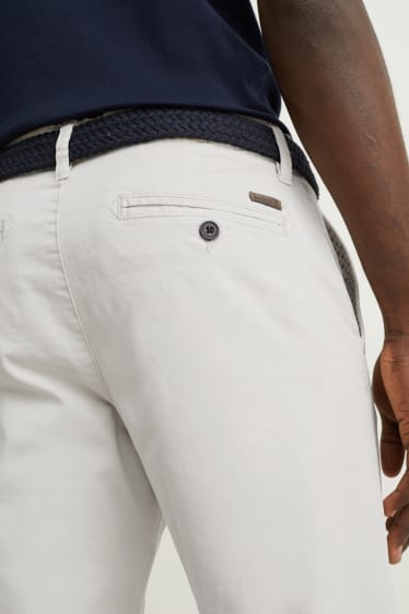 Hommes - Chino avec une ceinture - regular fit - beige clair