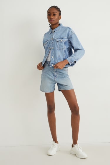 Women - Denim shorts - low-rise waist - LYCRA® - denim-light blue