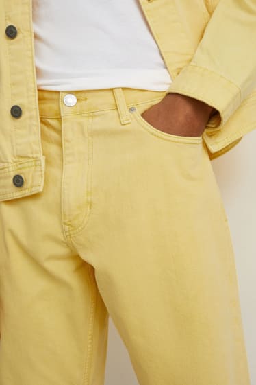 Bărbați - Pantaloni scurți de blugi - galben