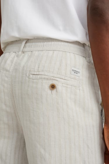 Bărbați - Pantaloni scurți - amestec de in - cu dungi - bej deschis
