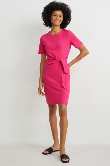 Mujer - Vestido con detalle de nudo - fucsia