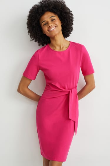 Mujer - Vestido con detalle de nudo - fucsia