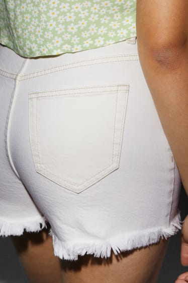 Women - CLOCKHOUSE - denim shorts - high waist - light beige