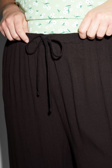 Femei - CLOCKHOUSE - pantaloni culotte - talie medie - negru