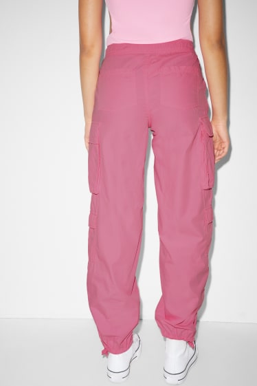 Women - Cargo trousers - mid-rise waist - relaxed fit - pink