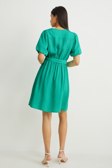 Femmes - Robe croisée - vert clair