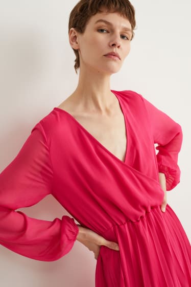 Women - Chiffon dress - pleated - pink