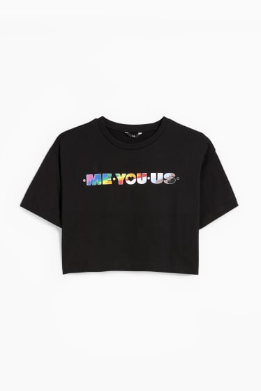 CLOCKHOUSE - camiseta crop - unisex - PRIDE - negro
