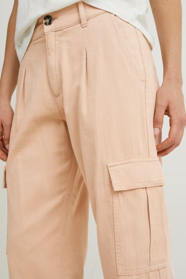 Women - Cargo trousers - high waist - tapered fit - beige