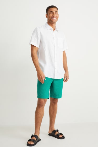 Men - Shorts - green