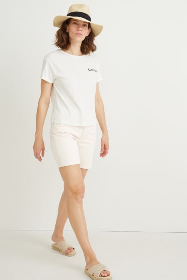 Women - Denim Bermuda shorts - high waist - LYCRA® - light beige